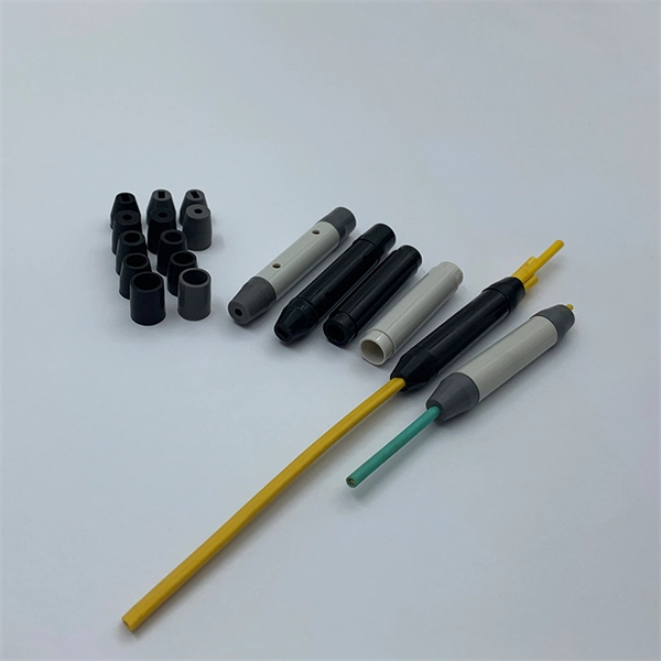 Photovoltaic distribution box short circuit breaker